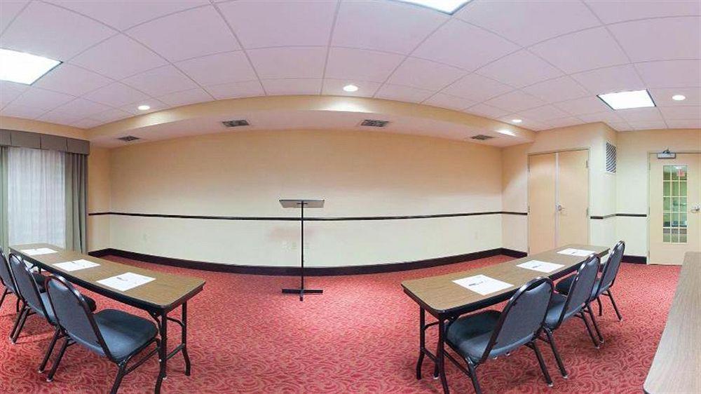 Holiday Inn Express & Suites East Wichita I-35 Andover By Ihg Eksteriør billede