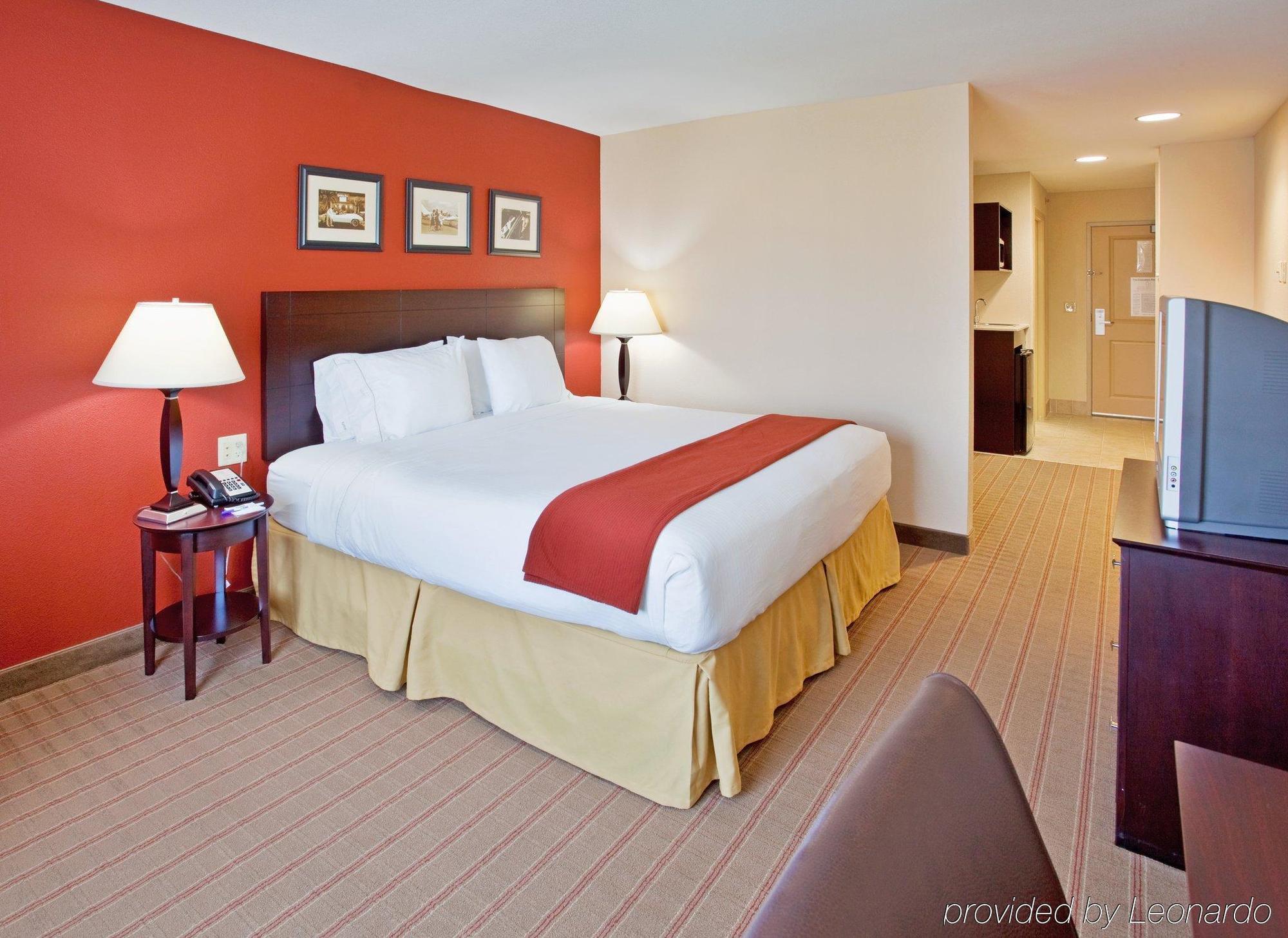 Holiday Inn Express & Suites East Wichita I-35 Andover By Ihg Eksteriør billede