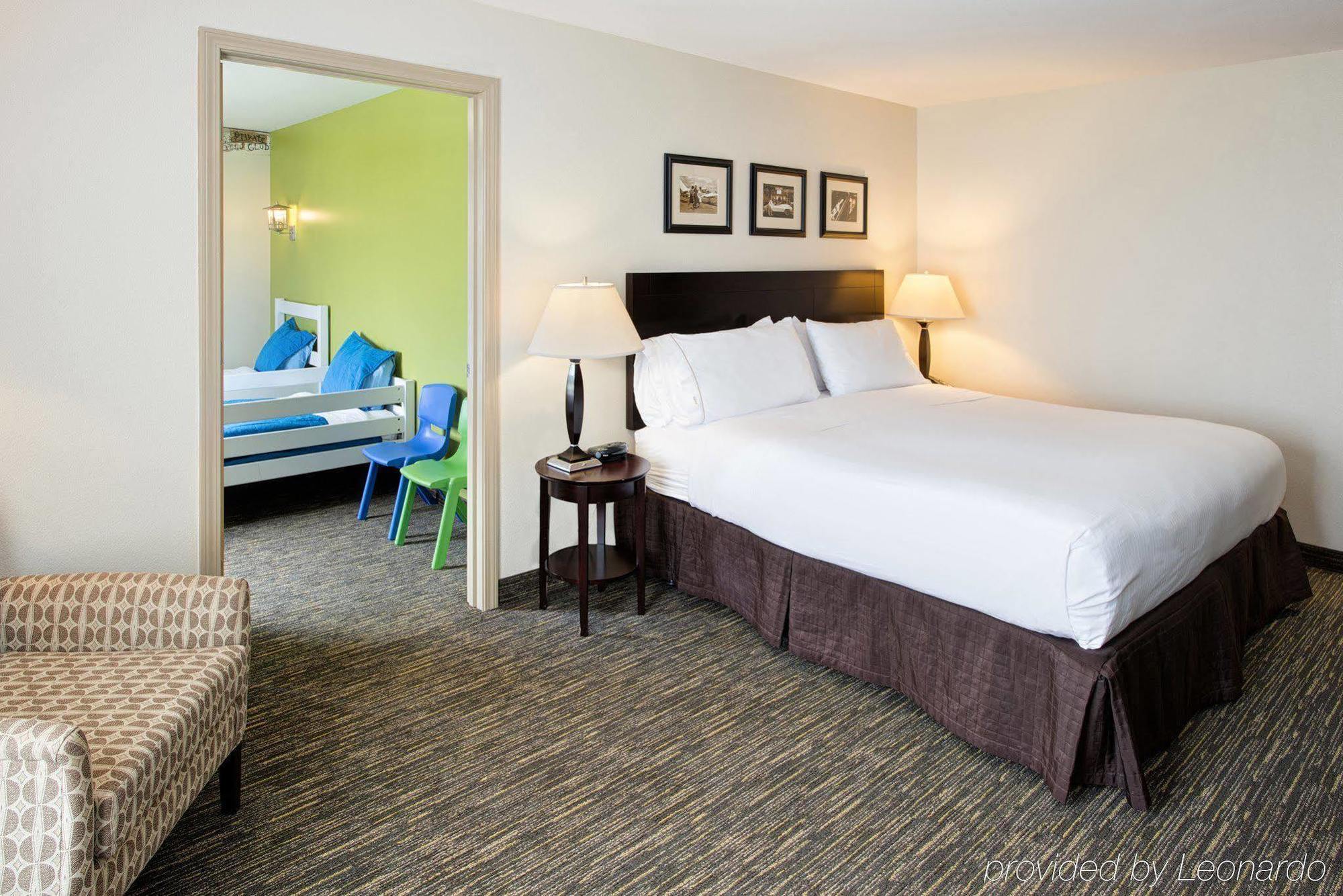 Holiday Inn Express & Suites East Wichita I-35 Andover By Ihg Eksteriør billede