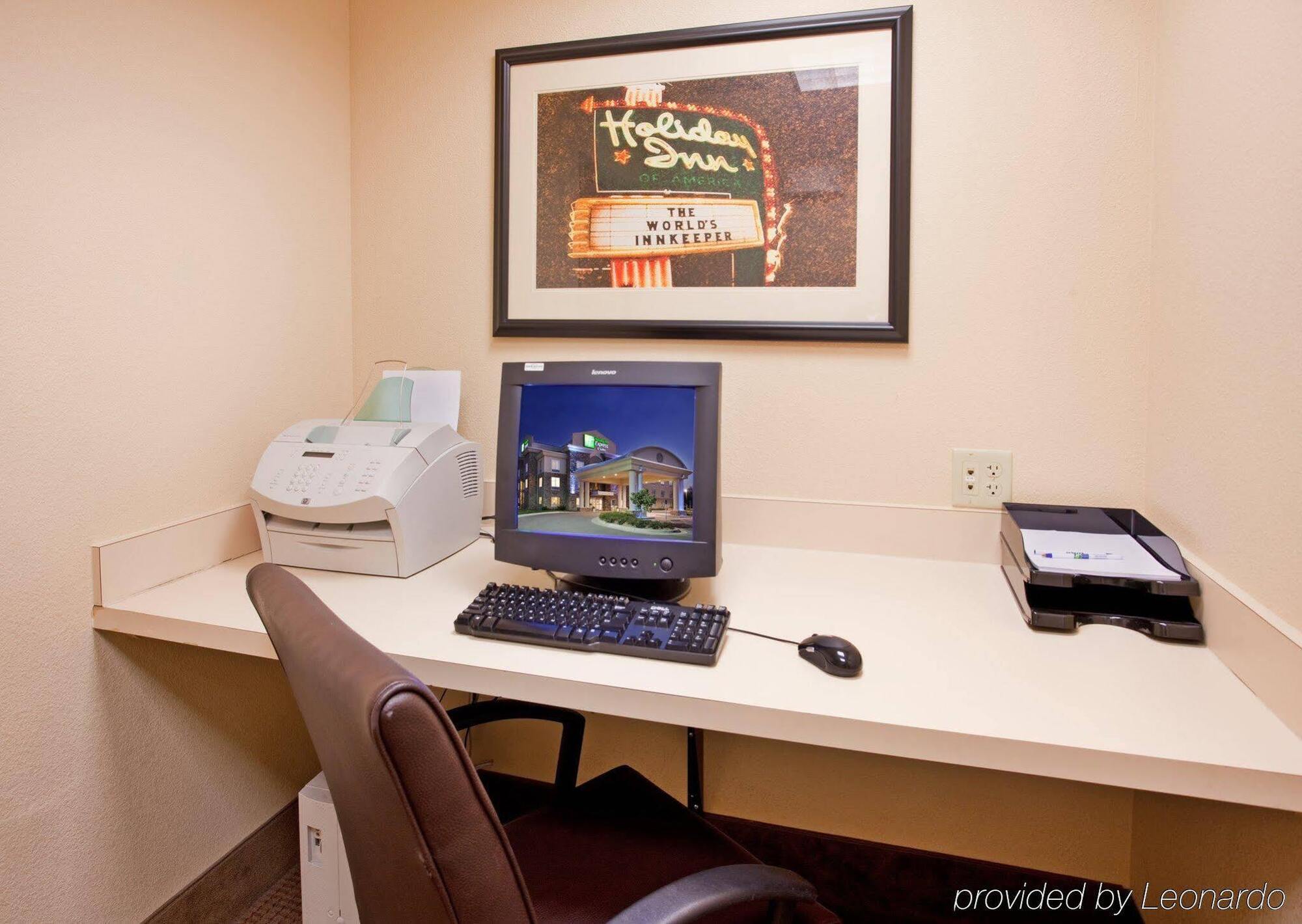 Holiday Inn Express & Suites East Wichita I-35 Andover By Ihg Eksteriør billede
