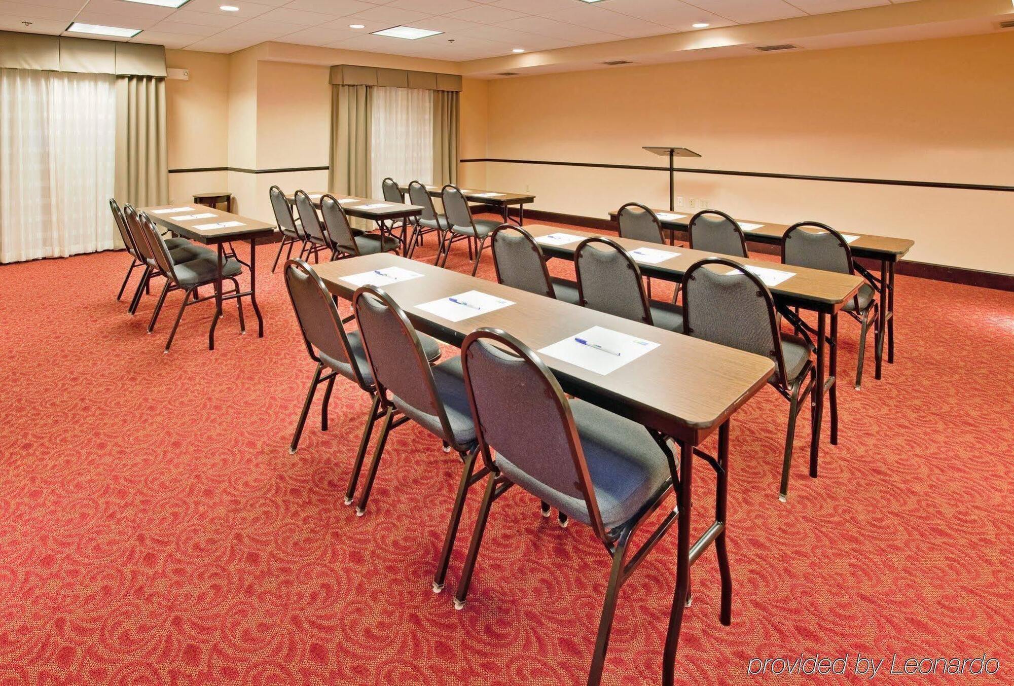 Holiday Inn Express & Suites East Wichita I-35 Andover By Ihg Eksteriør billede
