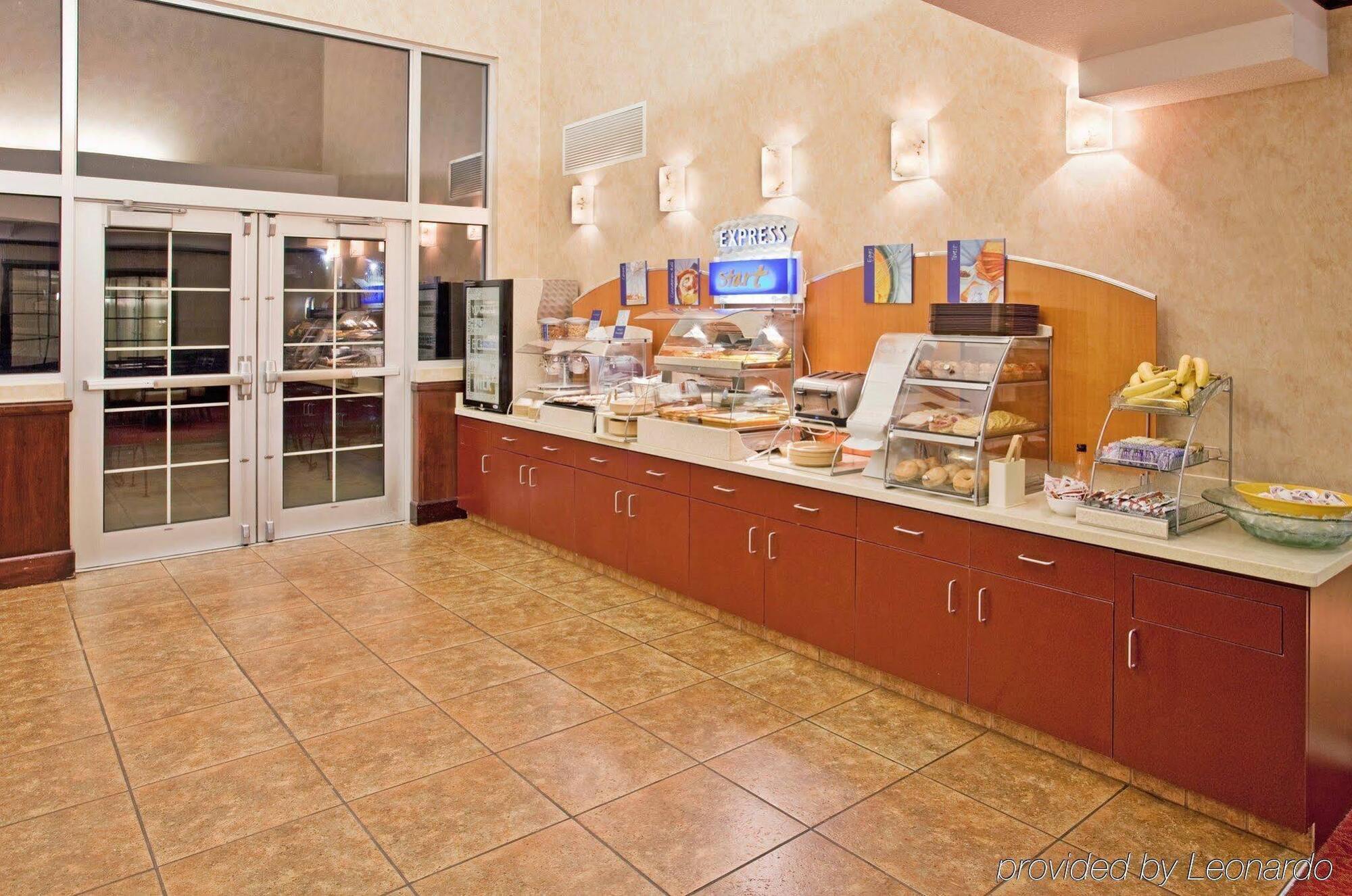 Holiday Inn Express & Suites East Wichita I-35 Andover By Ihg Eksteriør billede